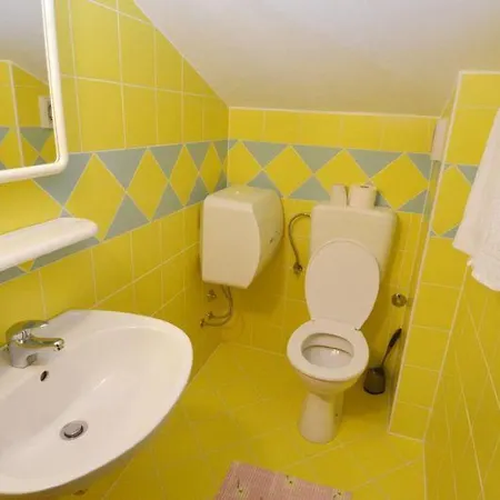 בית נופש Beautiful Holiday In Rovinj With Private Terrace