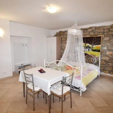 度假居 Beautiful Holiday In Rovinj With Private Terrace